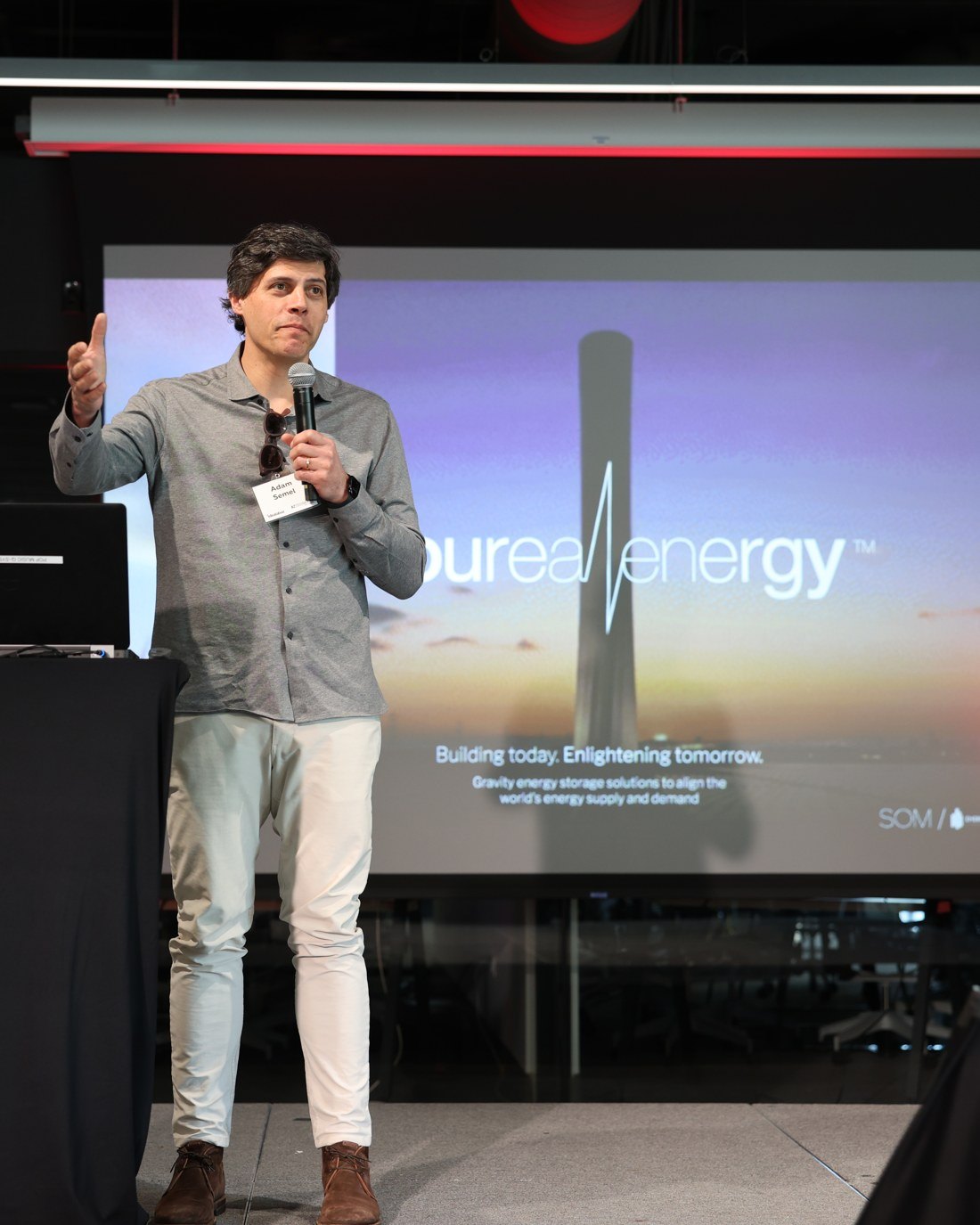 Adam Semel pitching Ourea Energy on the IdeaDay stage